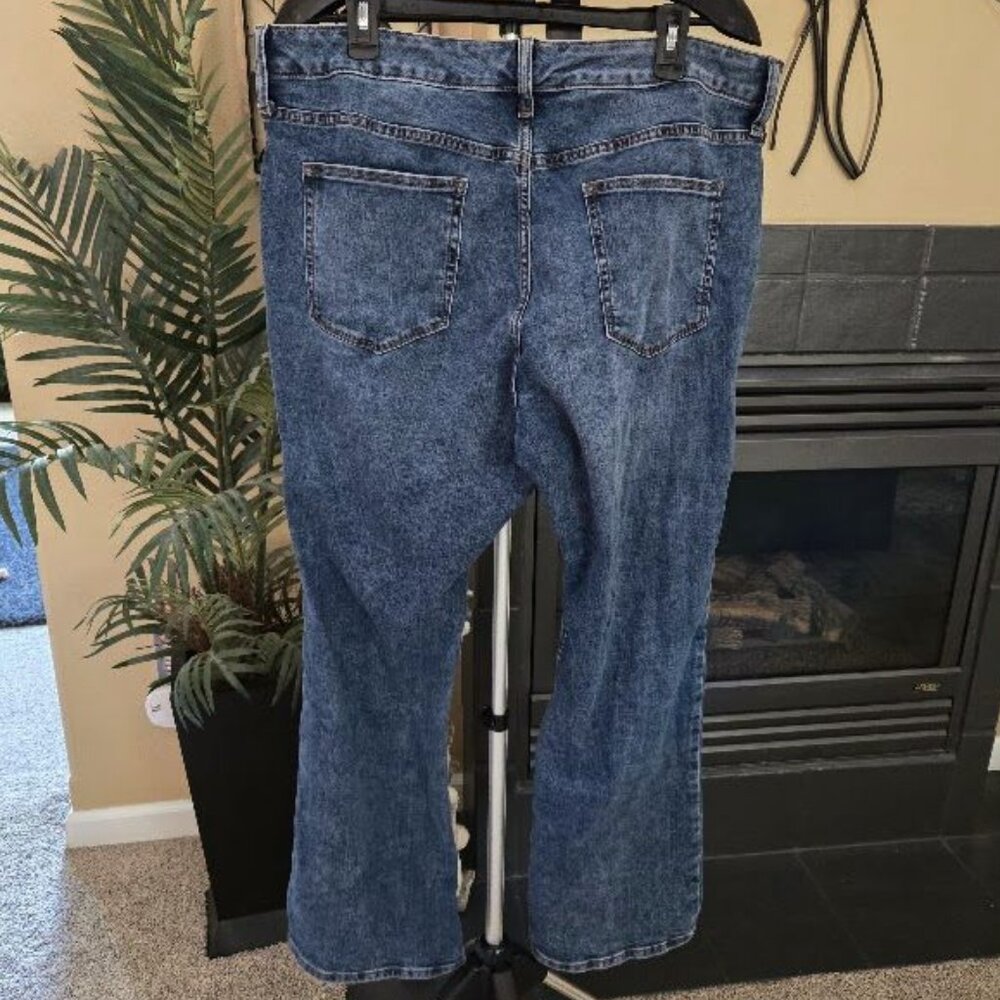 NWT St Johns Bay bootcut sz 18W blue jeans - Picture 2 of 3